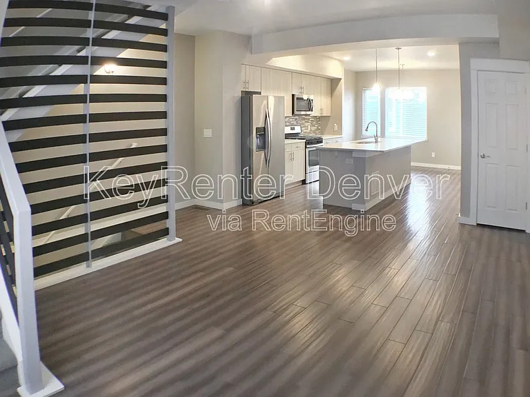 1539 W 43rd Ave — Photo 4
