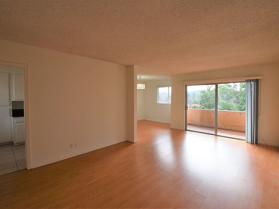 3rd image of 5036 Coldwater Canyon Ave APT 312