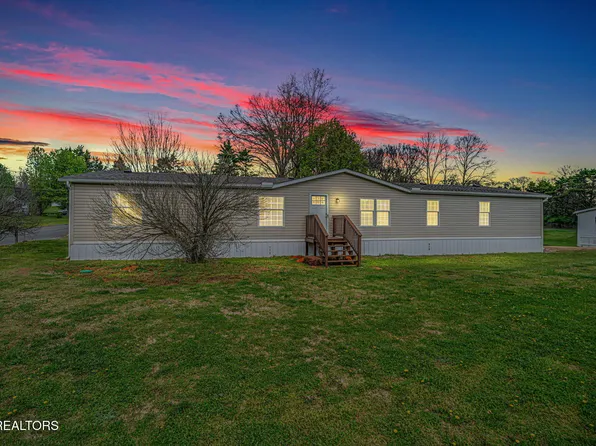 4504 Winslow Dr, Strawberry Plains, TN 37871