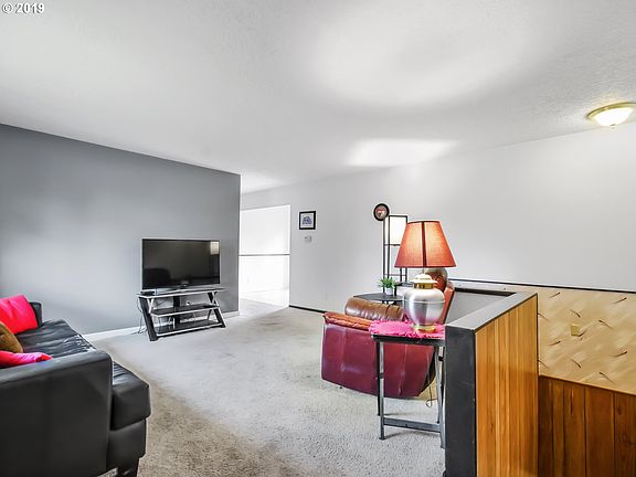 4th image of 8613 NE 10th St