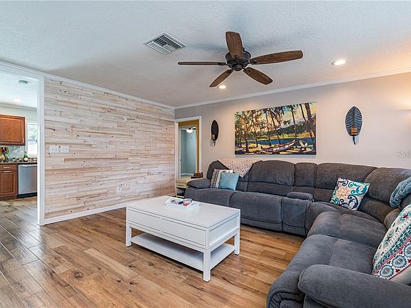 4th image of 1797 Teakwood Ln