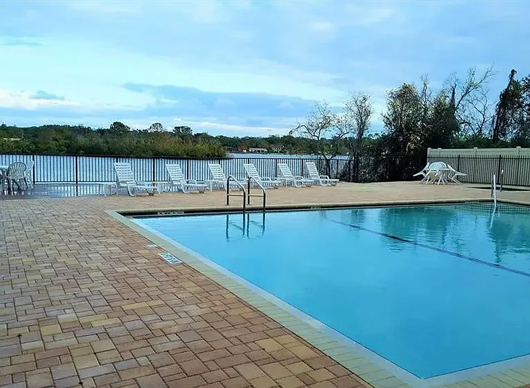 305 Lakepointe Dr #104 — Photo 10