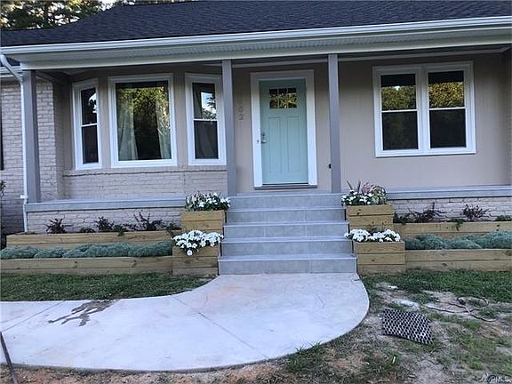 2nd image of 1402 Stoneycreek Dr