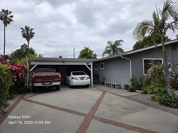 2nd image of 11581 Gladstone Ave #1