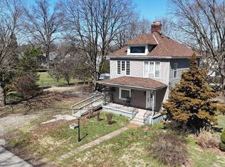 1822 Jackson Rd, Columbus, OH
