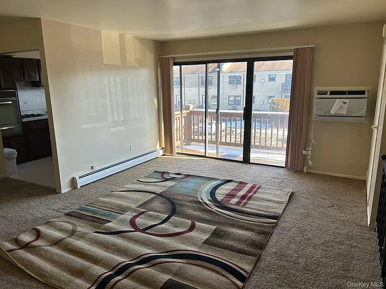 68 Sneden Pl W #68 — Photo 3