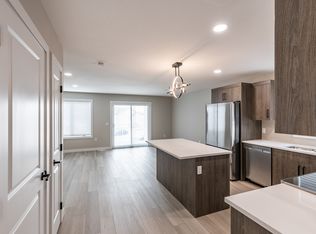 188 Somerset Way SE #4, Medicine Hat, AB T1B 0B6