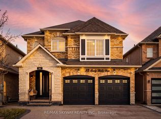 32 Lady Belle Cres, Brampton, ON L6R 3B6