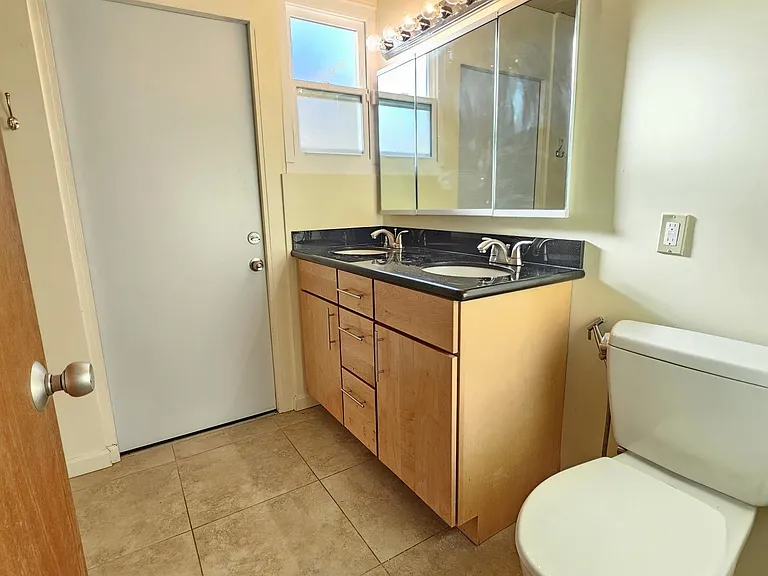 4100 Wilson Ln — Photo 2