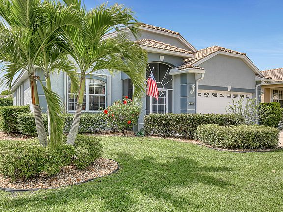 2nd image of 908 NW Sarria Ct