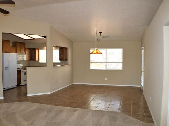 3rd image of 190 E Elm St