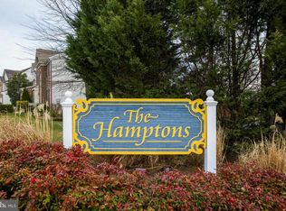 2214 Hampshire Dr #323, Hyattsville, MD 20783