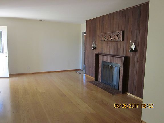 3rd image of 7205 Circle Pkwy