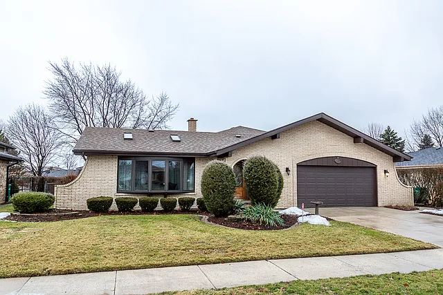7445 Cashew Dr photo 1