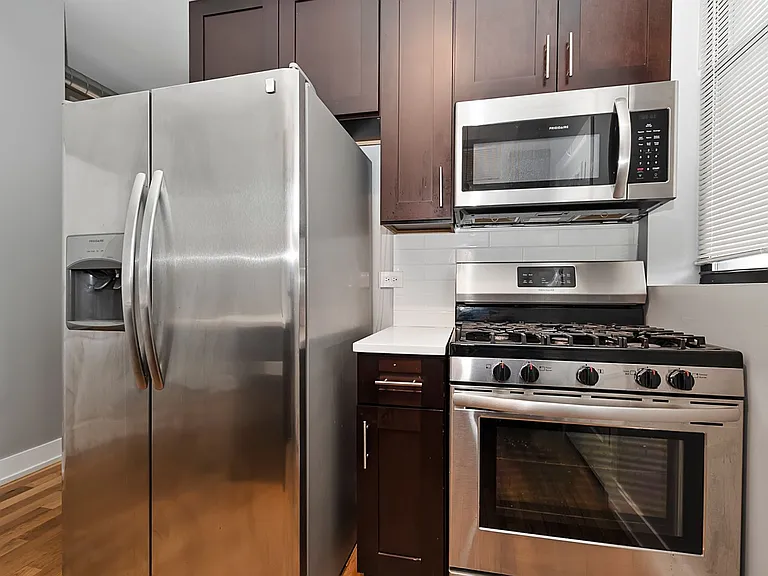 2754 W Cermak Ave. — Photo 6