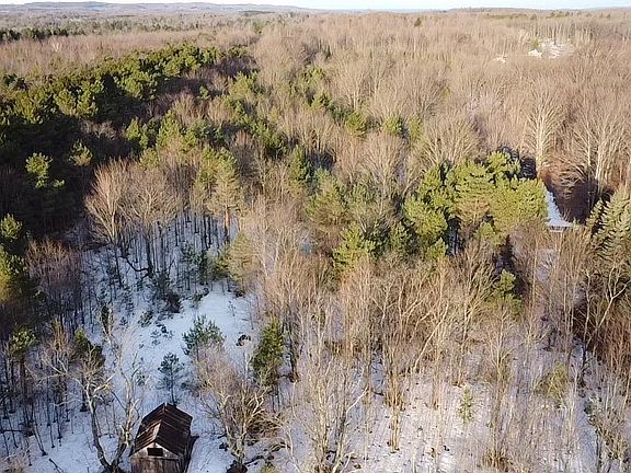 4th image of 5766 Wallaker Rd