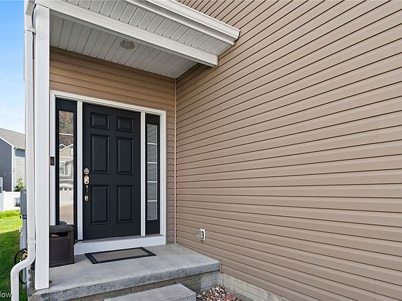 3rd image of 4563 Blush Ct