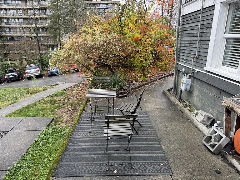 306 Esmond Ave — Photo 6