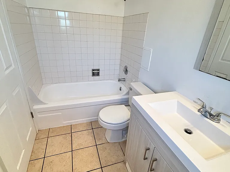 Tukwila Station Apartments — Photo 16