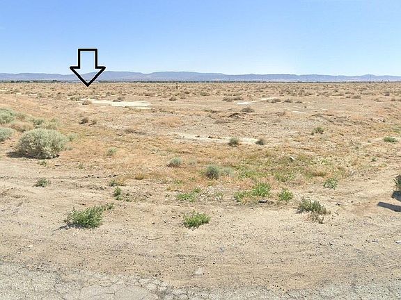3rd image of 46501 Sierra Hwy
