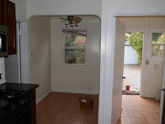 5th image of 565 E Cypress Ave