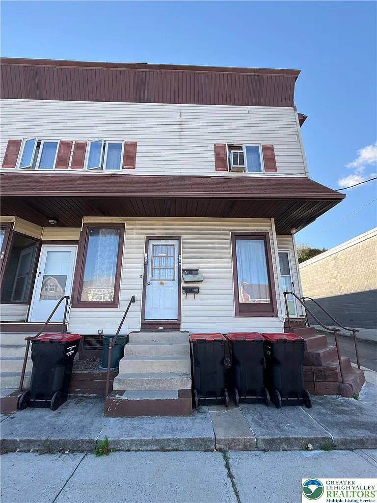 1 bed, 1.0 bath, 610 sqft, $895 — Photo 1