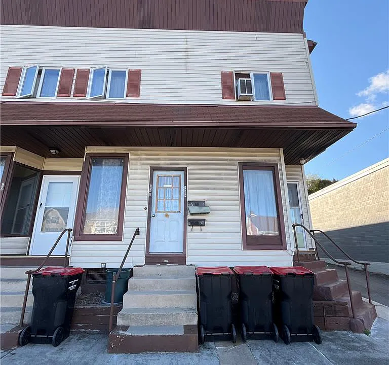 120 S 2nd St #D
