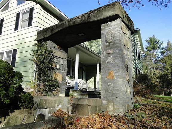 2nd image of 3 Shady Ln