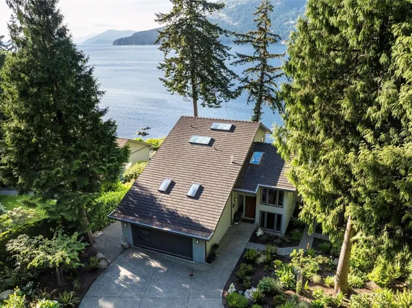 958 Lands End Rd, North Saanich, BC V8L 5L3