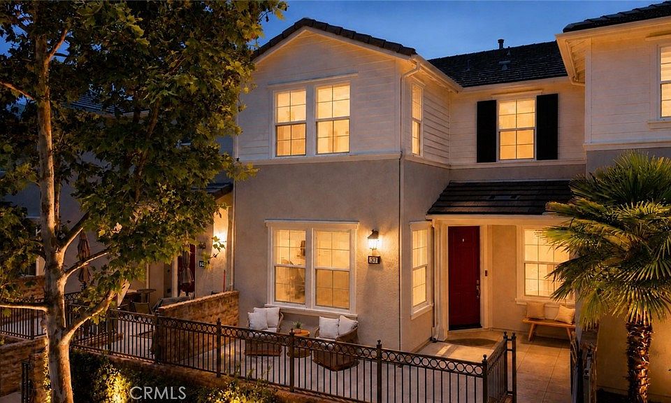 1st image of 37 Sembrio St
