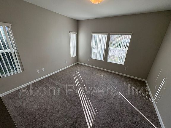 4th image of 620 Pearl Pl APT A
