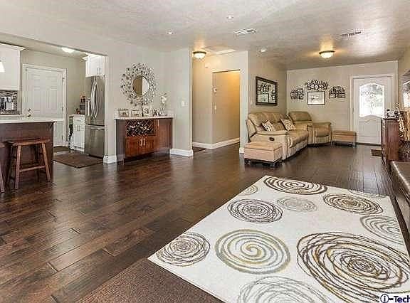 2nd image of 7826 Orion Ave