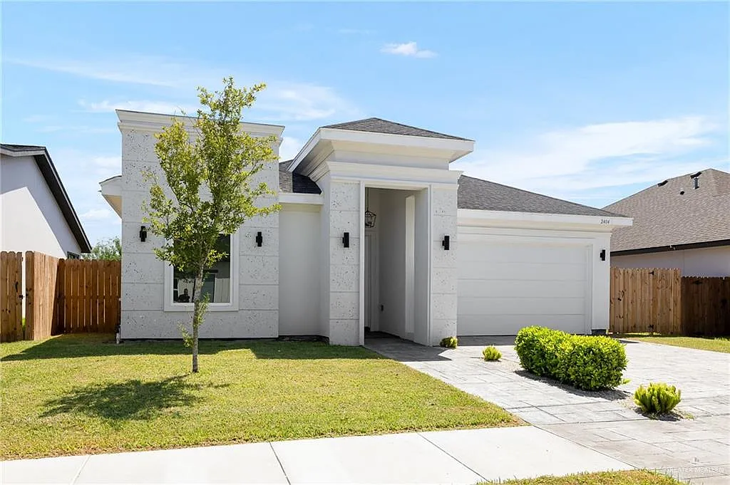 3 bed, 2.5 bath, 1701 sqft, $2,500 — Photo 4