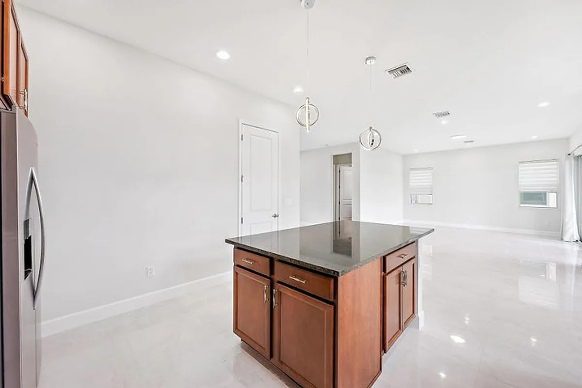 Building Photo - 5432 Pecan Dr