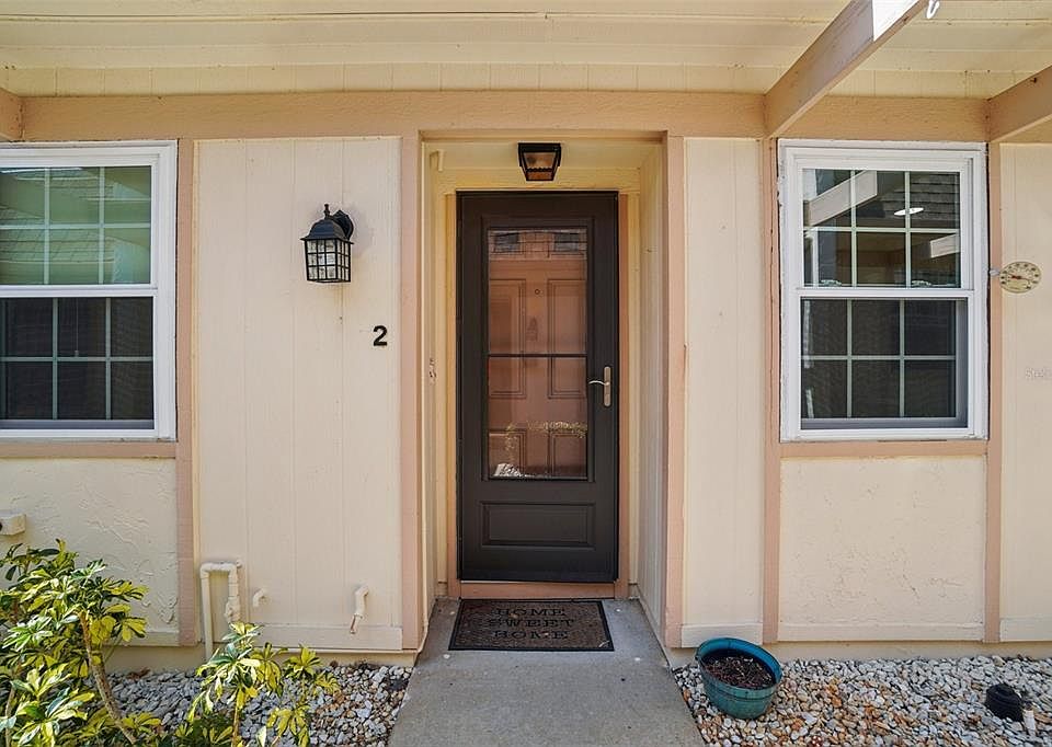 1st image of 11210 Carriage Hill Dr APT 2