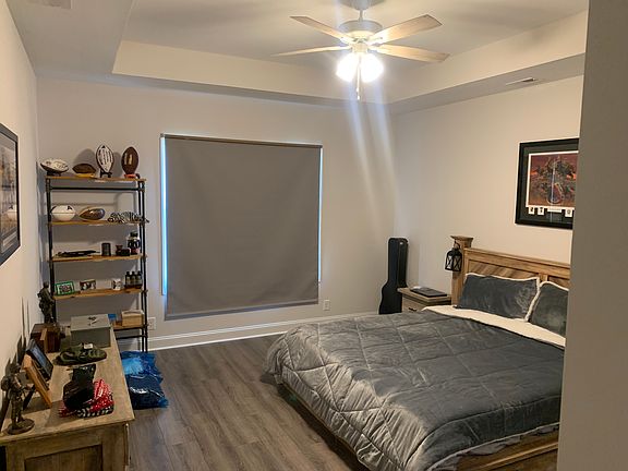 5th image of 1022 Creek Way
