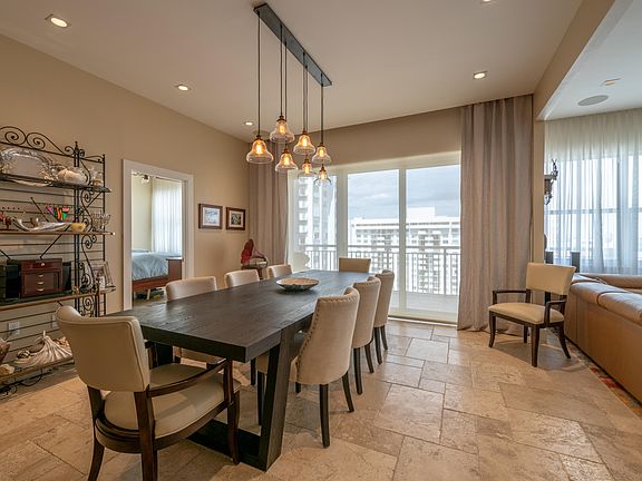 4th image of 18071 Biscayne Boulevard #Ph1-02