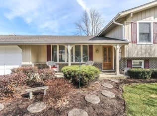 548 Hawthorne Ave, Bartlett, IL 60103