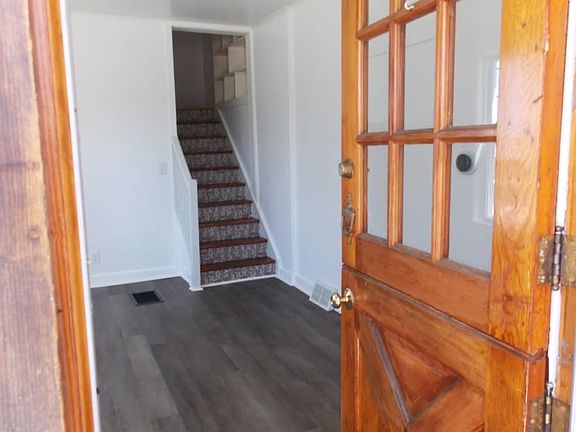 2nd image of 15 Nelson St #B