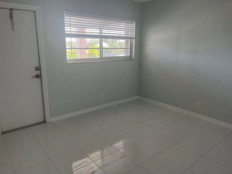 311 E Ocean Ave #301 — Photo 7