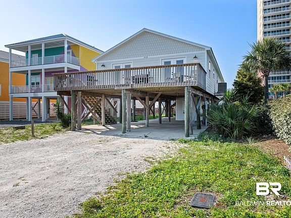 5th image of 1532 W Beach Blvd