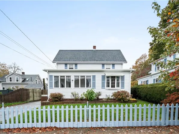 161 Wood St, Bristol, RI 02809