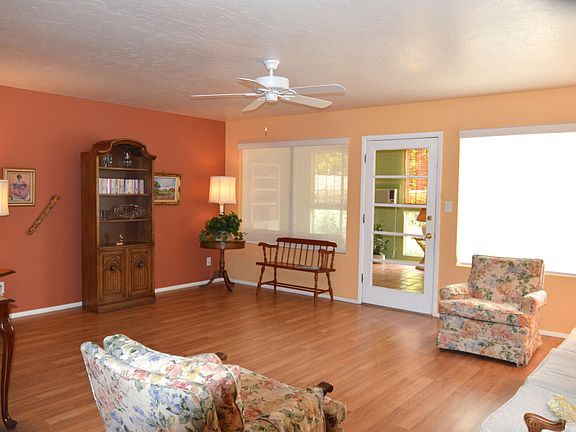 4th image of 4621 N 77th Pl