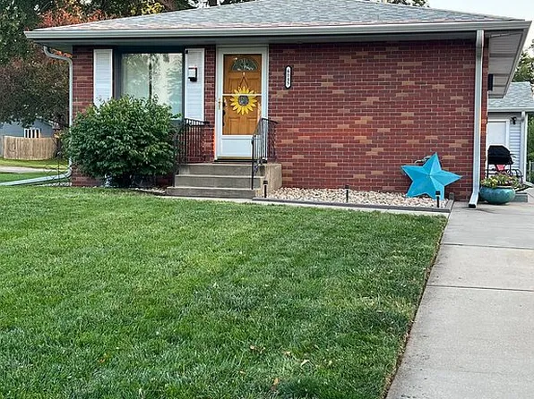 6045 Hartley St, Lincoln, NE 68507