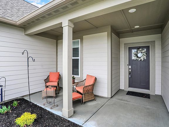 4th image of 19407 Wilkey Cir