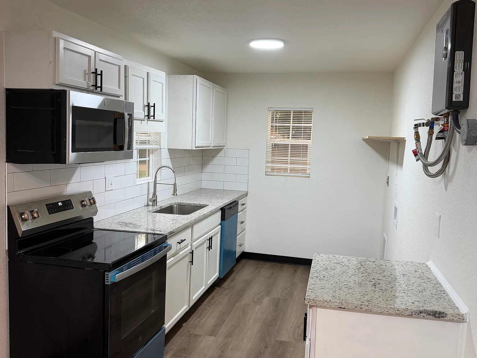 1 bed, 700 sqft, $750 — Photo 3