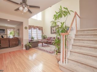70 Briar Ct, Hamburg, NJ 07419