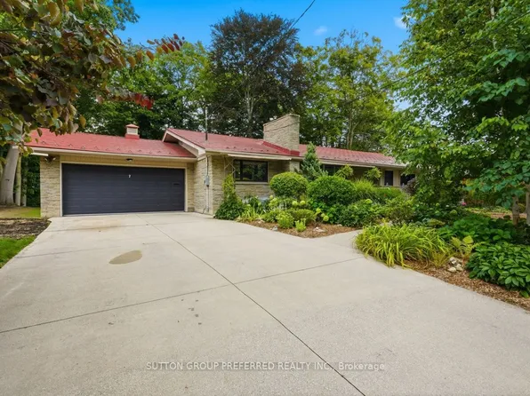 7 Metamora Cres, London, ON N6G 1R2