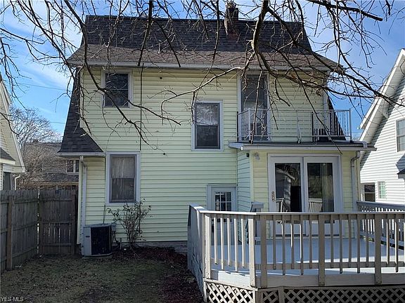 4th image of 1383 Dietz Ave