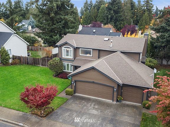 4th image of 1311 57th Dr SE